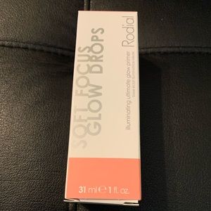 Brand: Soft

Rodial Soft Focus Glow